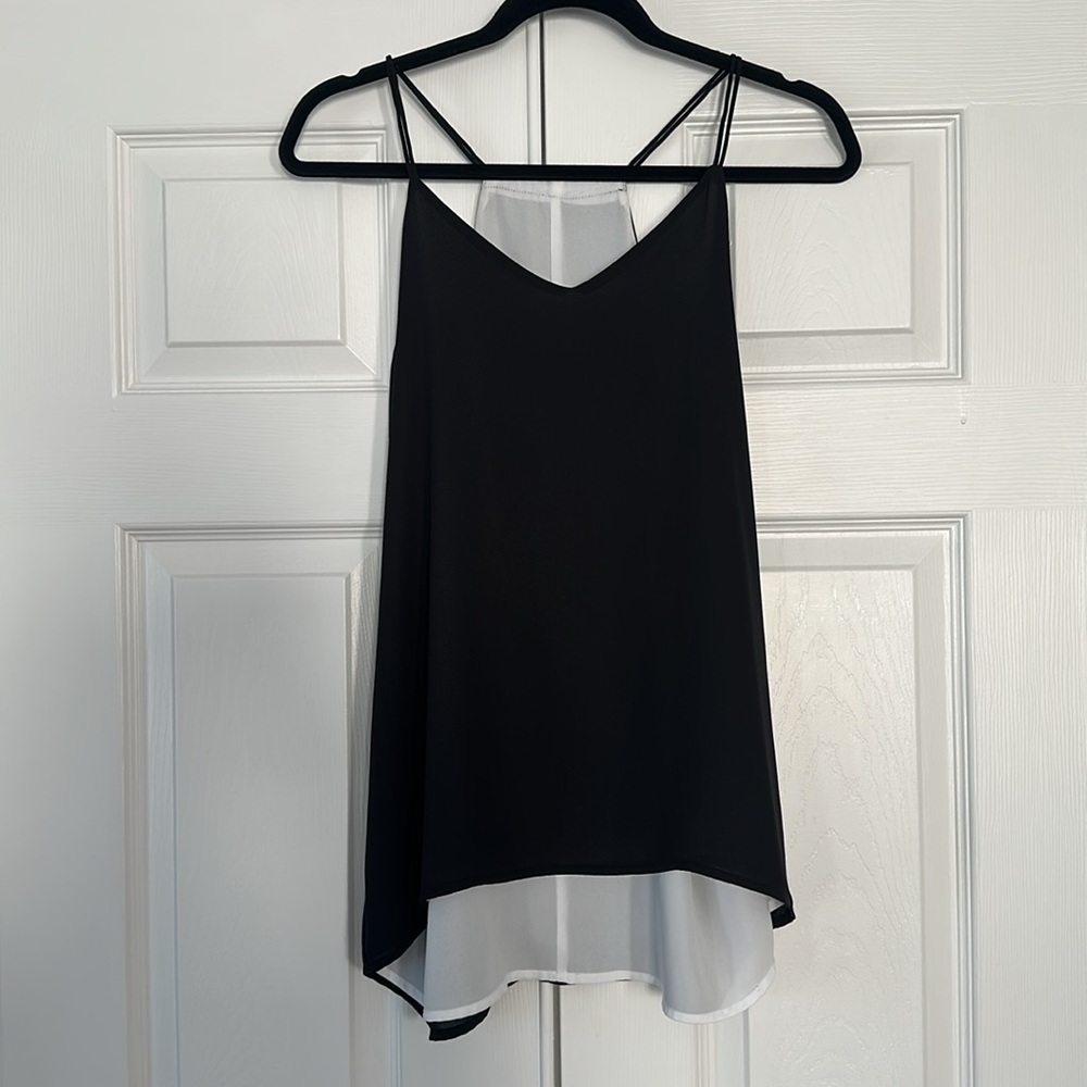 New York & Company Reversible Black and White Top Size Medium NWT